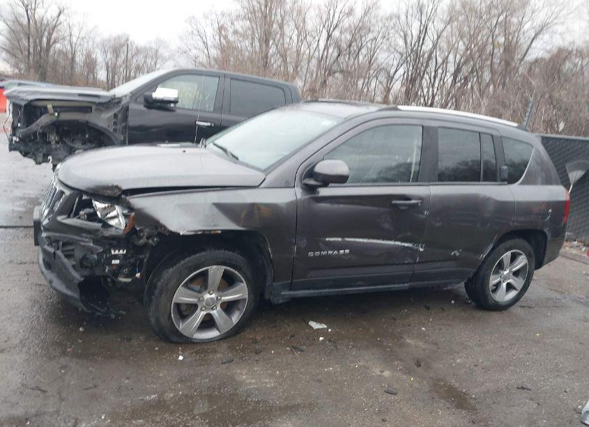 Photo 6 of 2017 Jeep Compass HIGH ALTITUDE FWD (VIN 1C4NJCEA0HD130659)