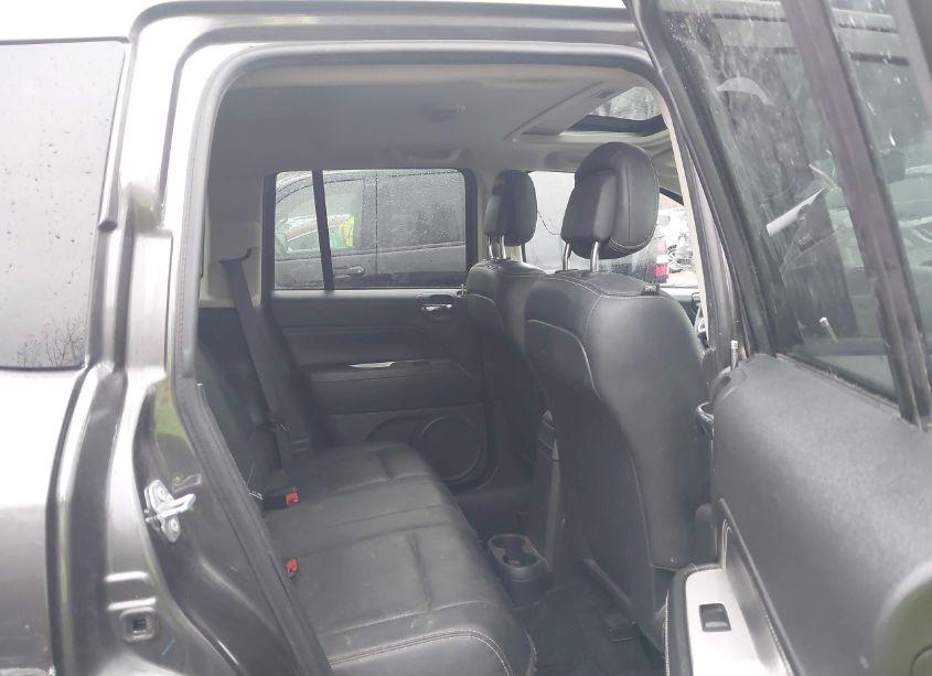 Photo 8 of 2017 Jeep Compass HIGH ALTITUDE FWD (VIN 1C4NJCEA0HD130659)