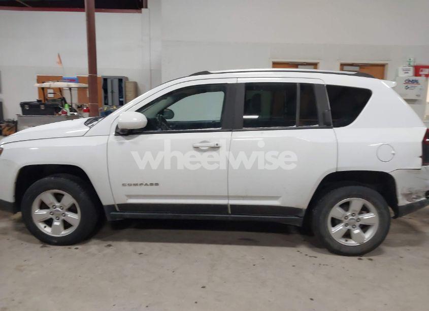 Photo 14 of 2017 Jeep Compass LATITUDE FWD (VIN 1C4NJCEA1HD116169)