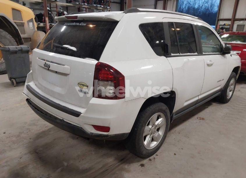 Photo 4 of 2017 Jeep Compass LATITUDE FWD (VIN 1C4NJCEA1HD116169)