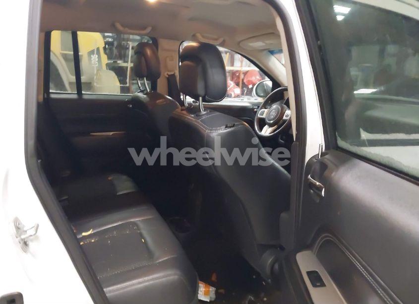 Photo 8 of 2017 Jeep Compass LATITUDE FWD (VIN 1C4NJCEA1HD116169)