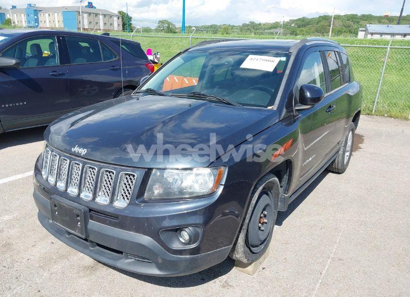 Photo 2 of 2014 Jeep Compass LATITUDE (VIN 1C4NJCEA2ED643388)