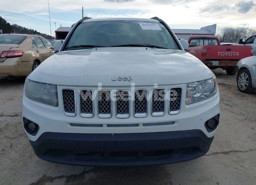 Photo 12 of 2014 Jeep Compass LATITUDE (VIN 1C4NJCEA2ED647943)