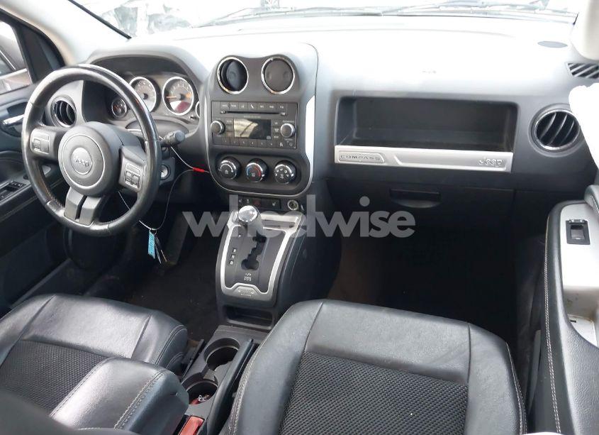 Photo 5 of 2014 Jeep Compass LATITUDE (VIN 1C4NJCEA2ED647943)