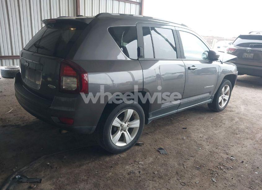 Photo 4 of 2016 Jeep Compass LATITUDE (VIN 1C4NJCEA2GD599833)