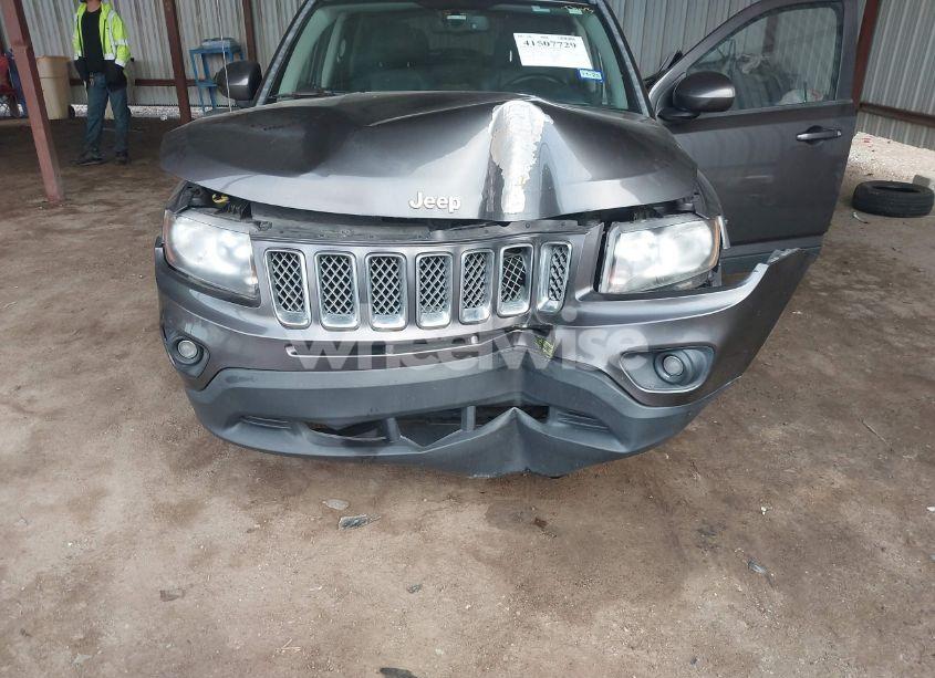 Photo 6 of 2016 Jeep Compass LATITUDE (VIN 1C4NJCEA2GD599833)