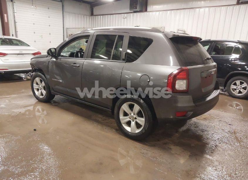 Photo 3 of 2016 Jeep Compass LATITUDE (VIN 1C4NJCEA2GD615044)