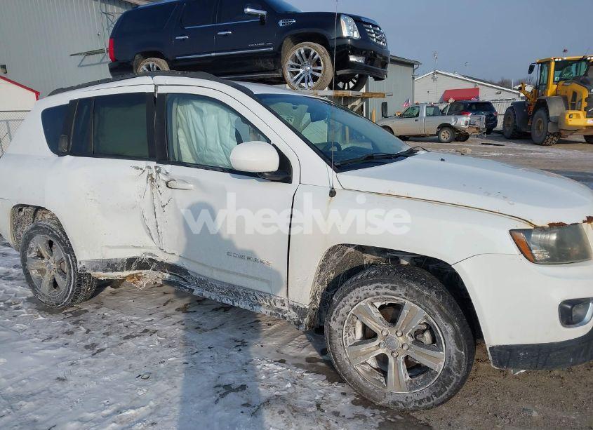 Photo 14 of 2016 Jeep Compass HIGH ALTITUDE EDITION (VIN 1C4NJCEA2GD703334)