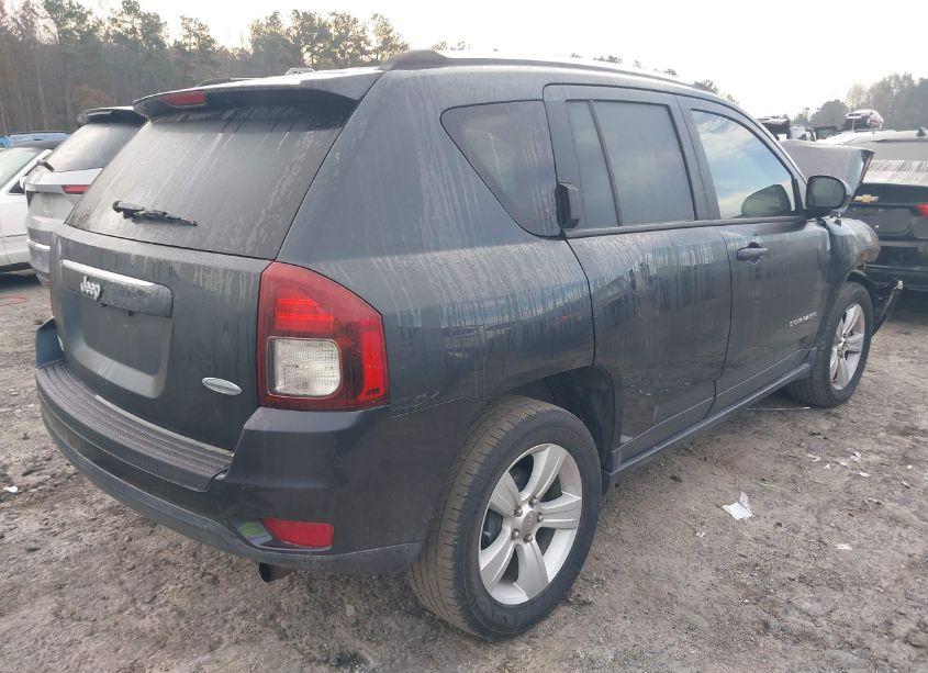 Photo 4 of 2014 Jeep Compass LATITUDE (VIN 1C4NJCEA3ED678666)