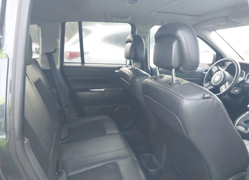 Photo 8 of 2014 Jeep Compass LATITUDE (VIN 1C4NJCEA3ED678666)