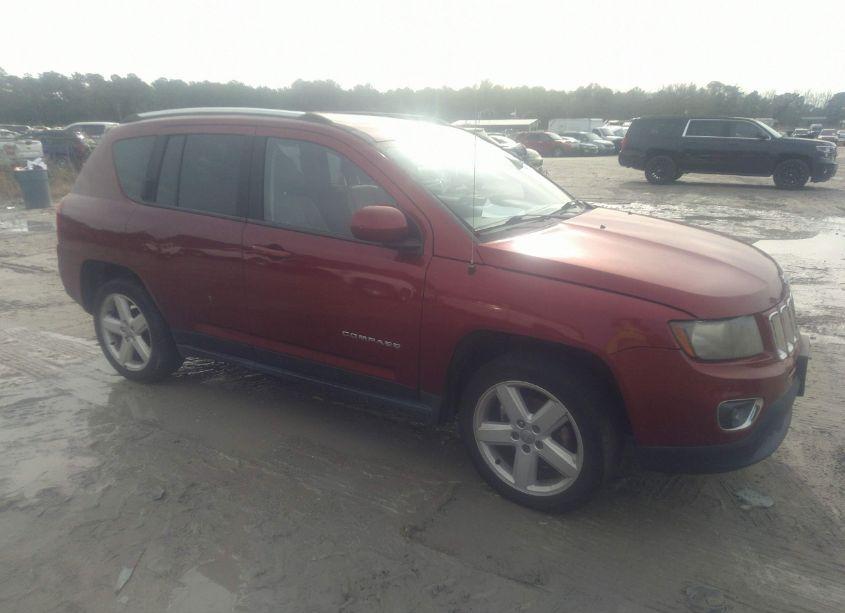 2014 Jeep Compass LATITUDE (VIN 1C4NJCEA3ED890158) main photo