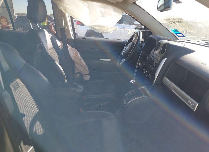 Photo 5 of 2016 Jeep Compass LATITUDE (VIN 1C4NJCEA3GD615182)