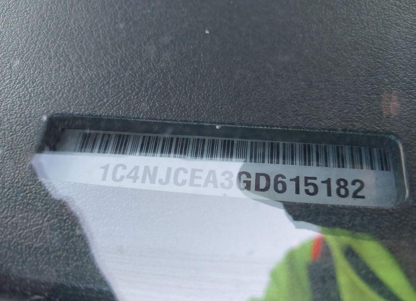 Photo 9 of 2016 Jeep Compass LATITUDE (VIN 1C4NJCEA3GD615182)