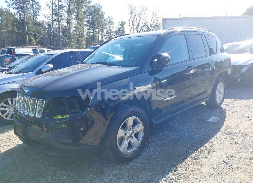 Photo 2 of 2016 Jeep Compass LATITUDE (VIN 1C4NJCEA3GD734883)