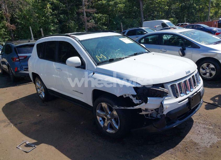 2014 Jeep Compass LATITUDE (VIN 1C4NJCEA4ED645451) main photo