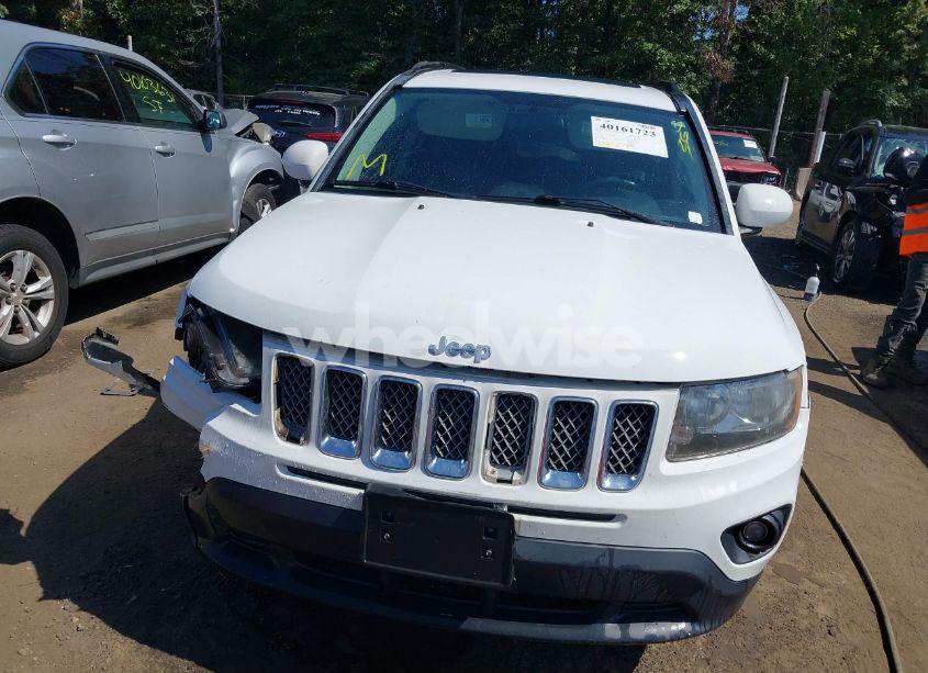 Photo 12 of 2014 Jeep Compass LATITUDE (VIN 1C4NJCEA4ED645451)