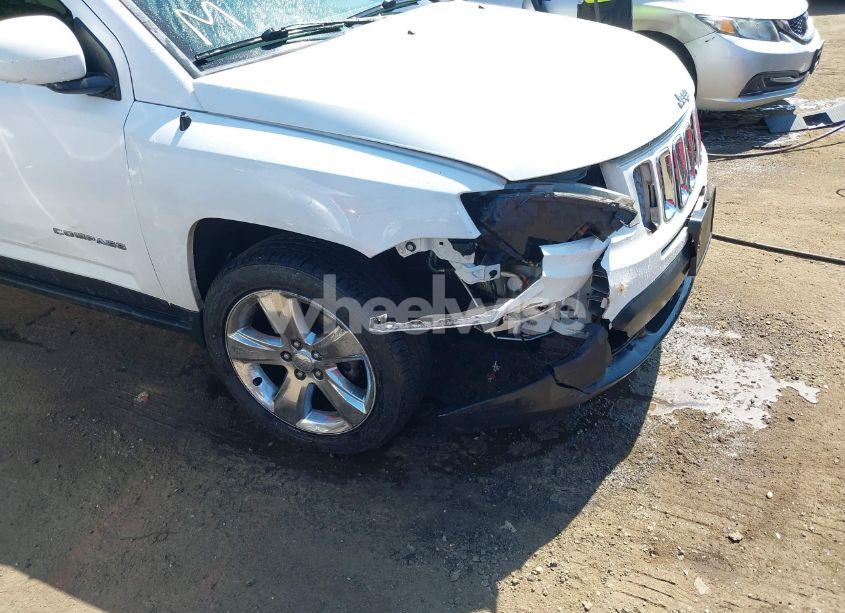 Photo 6 of 2014 Jeep Compass LATITUDE (VIN 1C4NJCEA4ED645451)