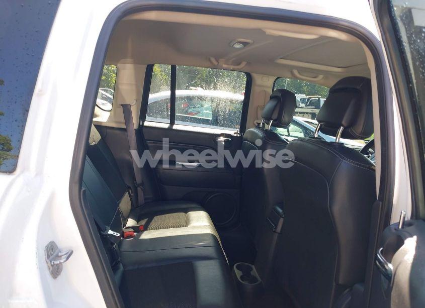 Photo 8 of 2014 Jeep Compass LATITUDE (VIN 1C4NJCEA4ED645451)