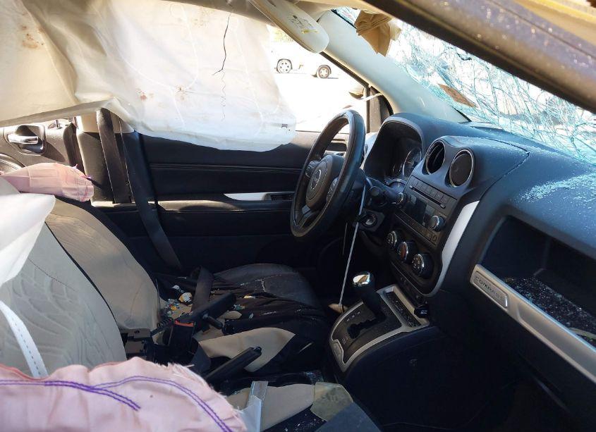 Photo 5 of 2014 Jeep Compass HIGH ALTITUDE (VIN 1C4NJCEA4ED887284)