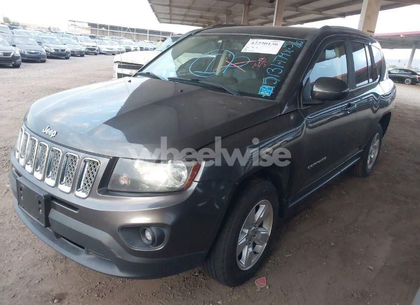 Photo 2 of 2016 Jeep Compass LATITUDE (VIN 1C4NJCEA4GD715131)