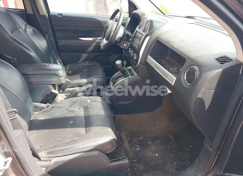 Photo 5 of 2016 Jeep Compass HIGH ALTITUDE EDITION (VIN 1C4NJCEA4GD806920)