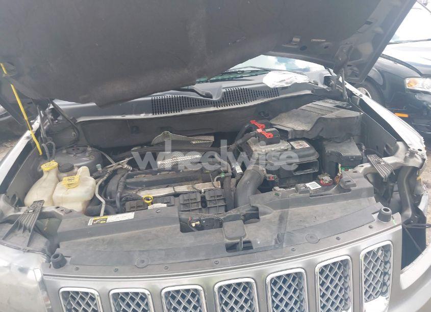 Photo 10 of 2014 Jeep Compass LATITUDE (VIN 1C4NJCEA5ED624205)