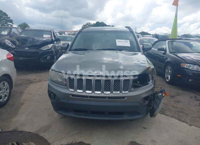 Photo 12 of 2014 Jeep Compass LATITUDE (VIN 1C4NJCEA5ED624205)