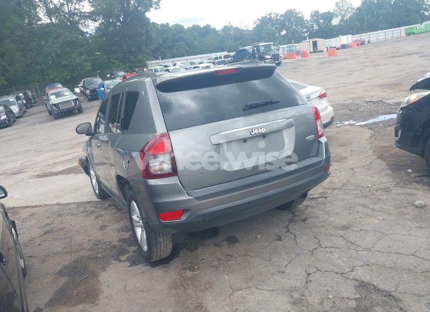 Photo 3 of 2014 Jeep Compass LATITUDE (VIN 1C4NJCEA5ED624205)