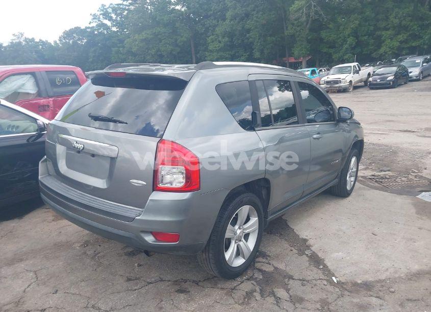 Photo 4 of 2014 Jeep Compass LATITUDE (VIN 1C4NJCEA5ED624205)