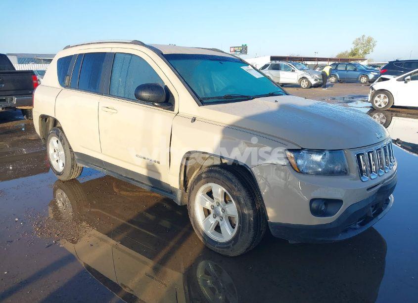 2017 Jeep Compass LATITUDE FWD (VIN 1C4NJCEA6HD141293) main photo