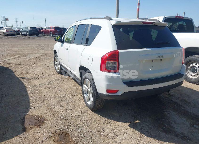 Photo 3 of 2012 Jeep Compass LATITUDE (VIN 1C4NJCEA7CD639298)