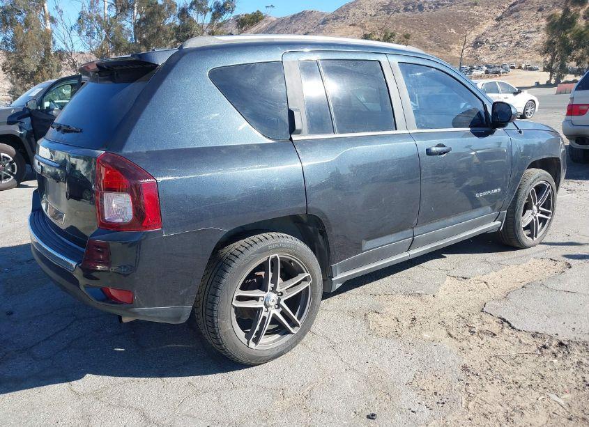 Photo 4 of 2014 Jeep Compass HIGH ALTITUDE (VIN 1C4NJCEA7ED680680)