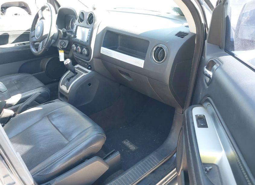 Photo 5 of 2014 Jeep Compass HIGH ALTITUDE (VIN 1C4NJCEA7ED680680)