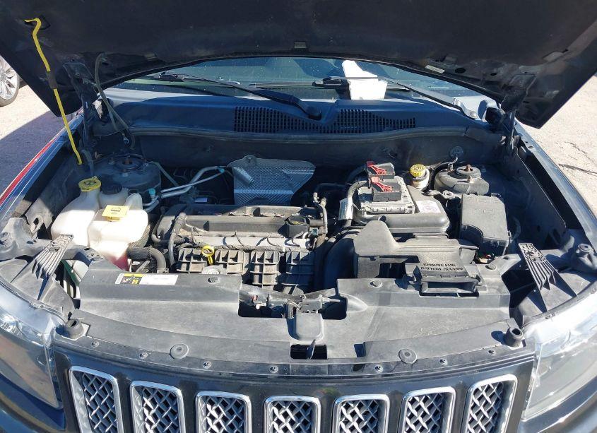 Photo 10 of 2017 Jeep Compass LATITUDE FWD (VIN 1C4NJCEA7HD212842)