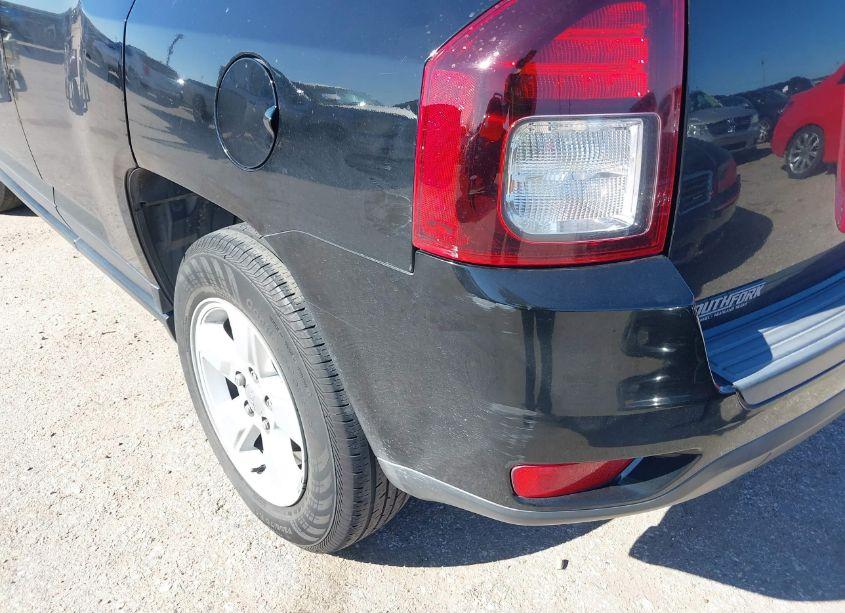 Photo 17 of 2017 Jeep Compass LATITUDE FWD (VIN 1C4NJCEA7HD212842)