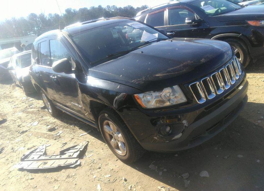 2013 Jeep Compass LATITUDE (VIN 1C4NJCEA8DD255922) main photo