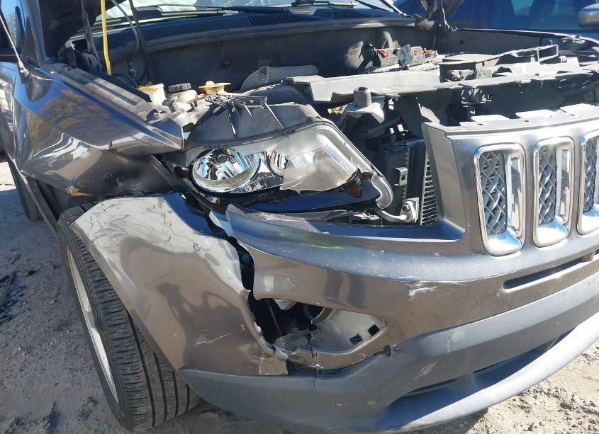 Photo 6 of 2014 Jeep Compass HIGH ALTITUDE (VIN 1C4NJCEA8ED888552)