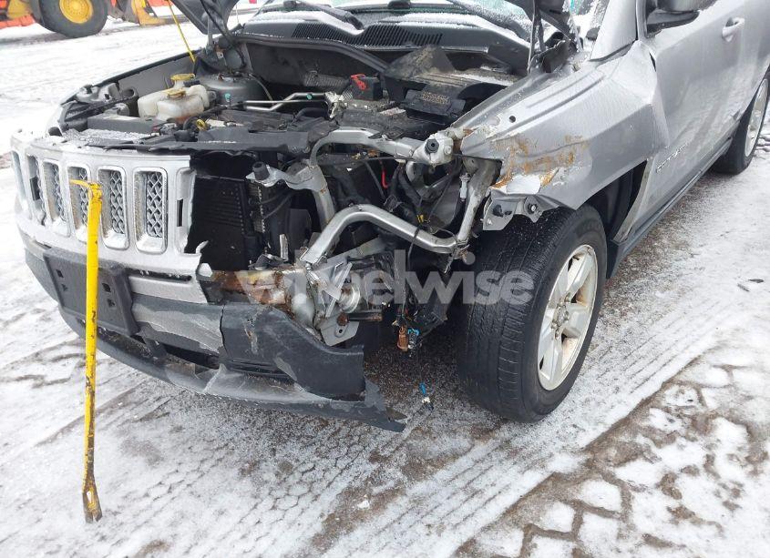 Photo 6 of 2016 Jeep Compass LATITUDE (VIN 1C4NJCEA8GD744535)