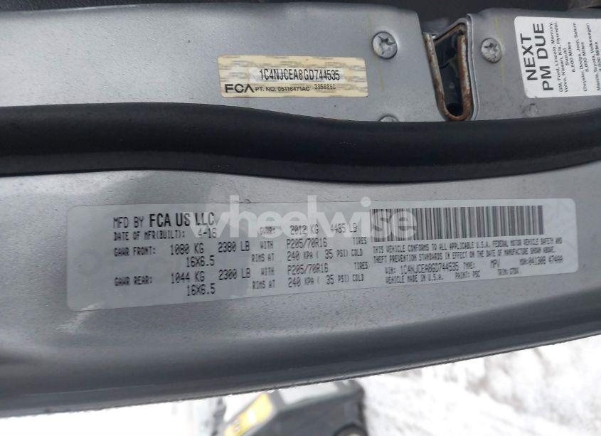 Photo 9 of 2016 Jeep Compass LATITUDE (VIN 1C4NJCEA8GD744535)