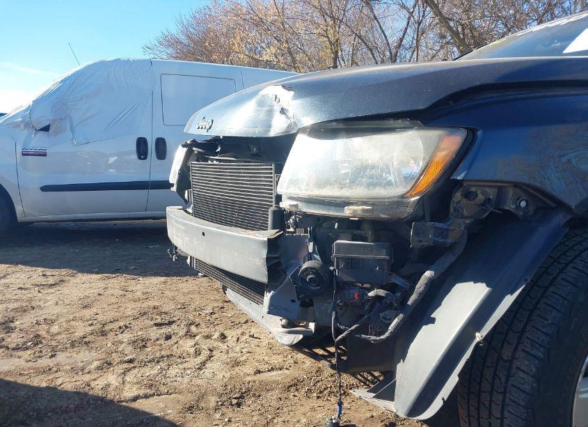 Photo 14 of 2014 Jeep Compass LATITUDE (VIN 1C4NJCEA9ED629004)