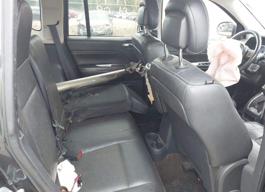 Photo 8 of 2014 Jeep Compass HIGH ALTITUDE (VIN 1C4NJCEA9ED679322)