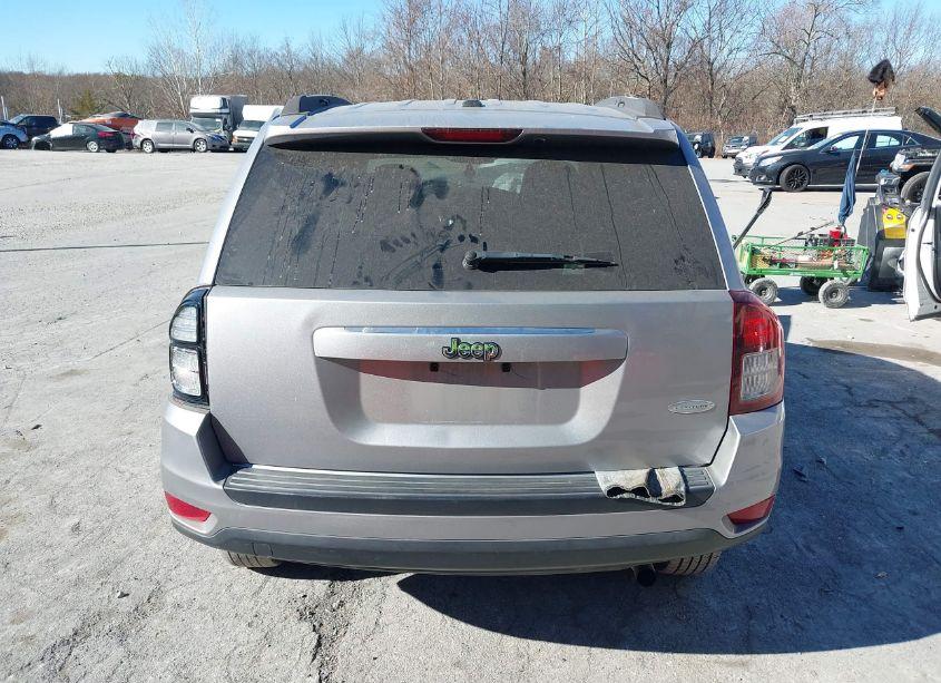 Photo 17 of 2016 Jeep Compass LATITUDE (VIN 1C4NJCEA9GD688900)