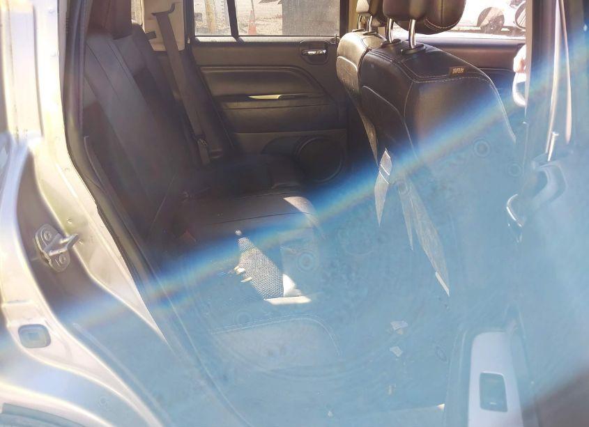 Photo 8 of 2016 Jeep Compass LATITUDE (VIN 1C4NJCEA9GD688900)