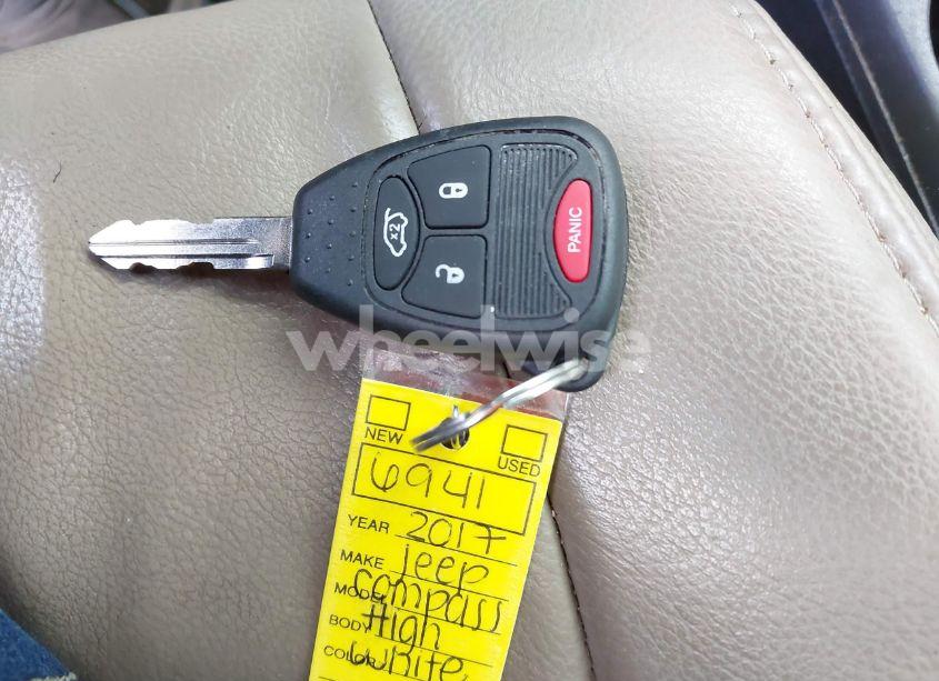 Photo 11 of 2017 Jeep Compass HIGH ALTITUDE FWD (VIN 1C4NJCEA9HD156418)