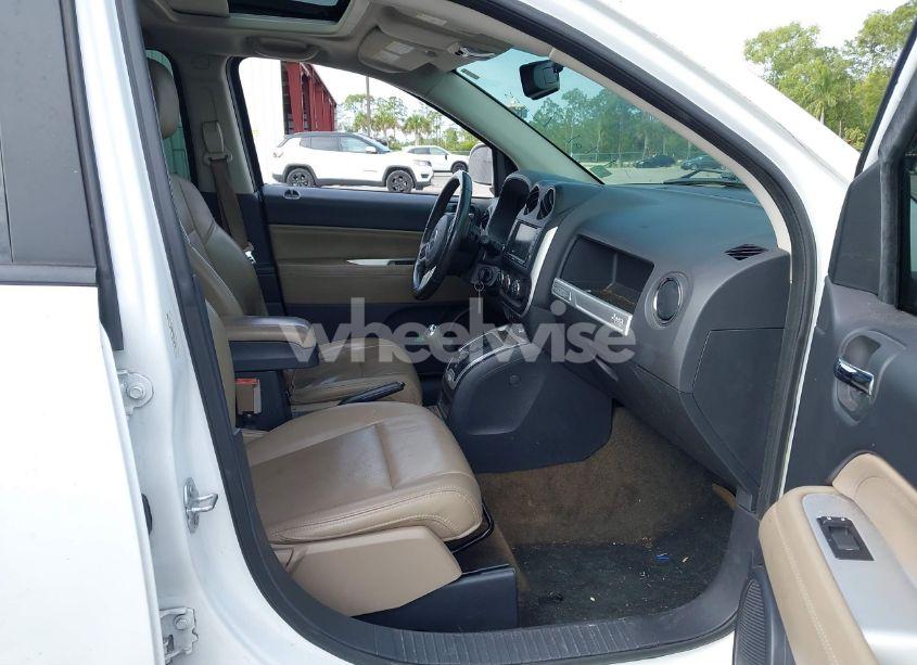 Photo 5 of 2017 Jeep Compass HIGH ALTITUDE FWD (VIN 1C4NJCEA9HD156418)