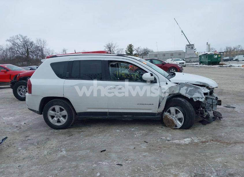 Photo 14 of 2014 Jeep Compass LATITUDE (VIN 1C4NJCEAXED510247)