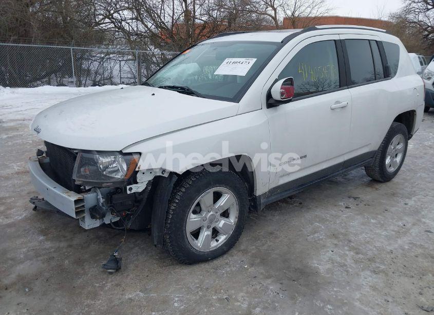 Photo 2 of 2014 Jeep Compass LATITUDE (VIN 1C4NJCEAXED510247)