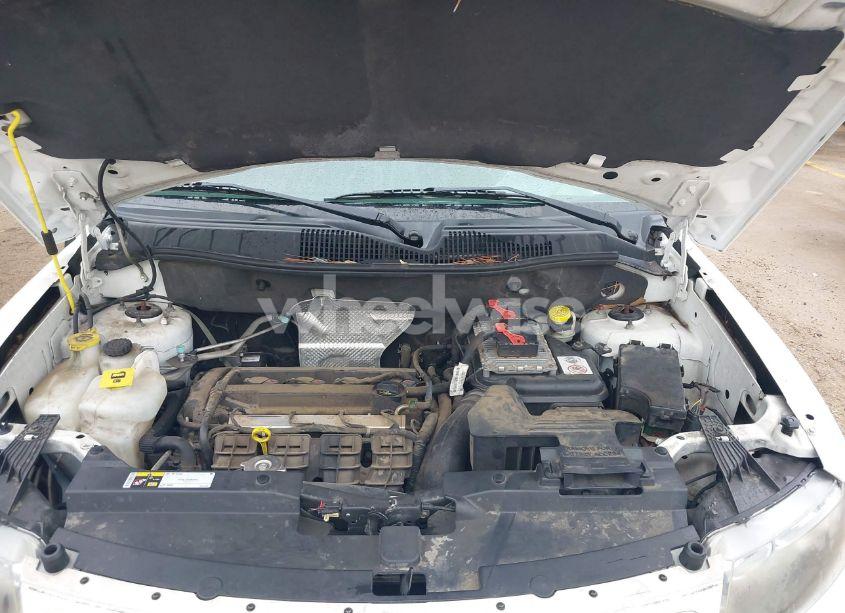 Photo 10 of 2014 Jeep Compass LATITUDE (VIN 1C4NJCEAXED715454)