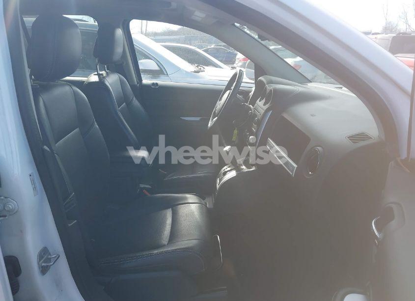 Photo 5 of 2014 Jeep Compass HIGH ALTITUDE (VIN 1C4NJCEAXED889721)