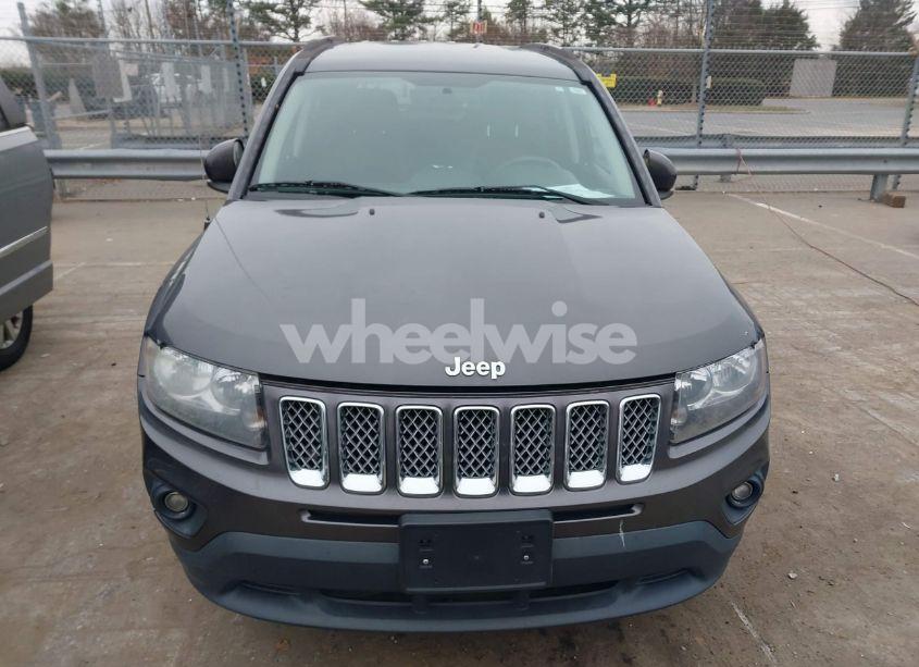 Photo 6 of 2016 Jeep Compass LATITUDE (VIN 1C4NJCEAXGD648311)
